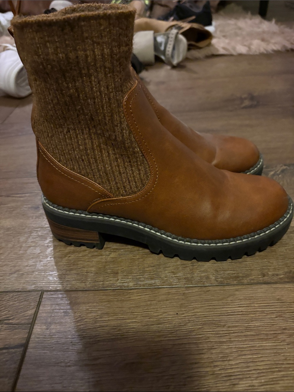 Universal Thread Tan Brown Rib-Knit Chelsea Booties